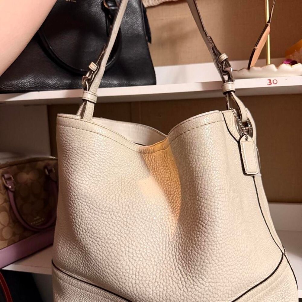 Coach Women's Cream and Tan Bag